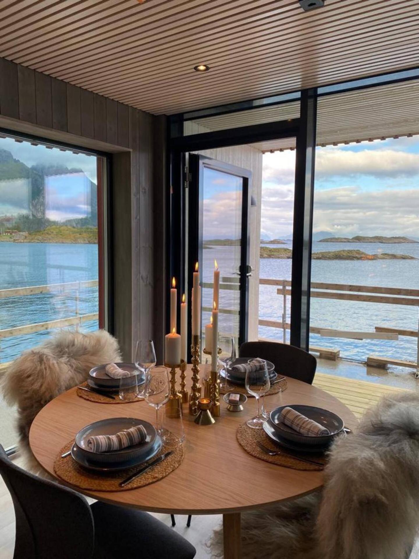 Waterfront Apartment With Panoramic Sea View Henningsvær Zewnętrze zdjęcie
